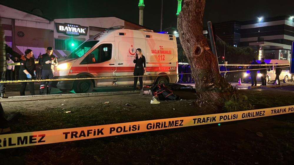 Cip refüjdeki vatandaşların arasına daldı, 3 genç kız öldü 9